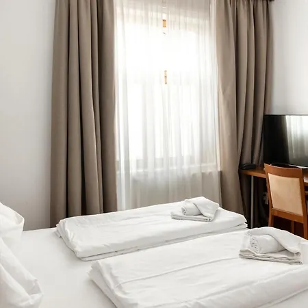 Hotel Graf Zeppelin 3*