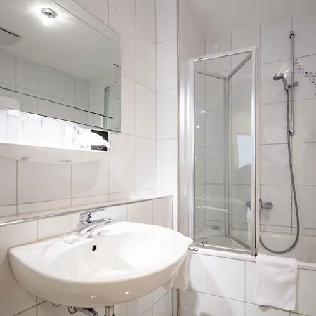 מלון Graf Zeppelin 3*