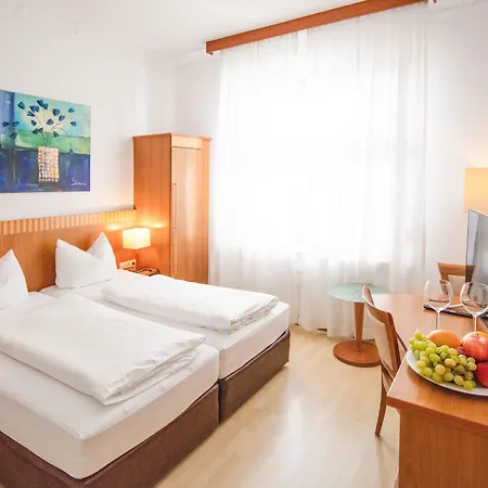 Graf Zeppelin מלון