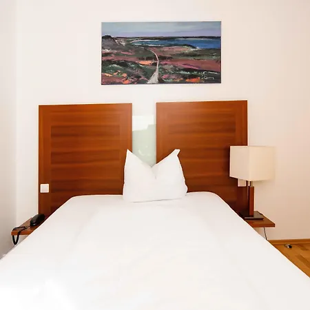 מלון Graf Zeppelin 3*