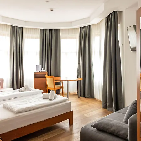 Hotel Graf Zeppelin 3*