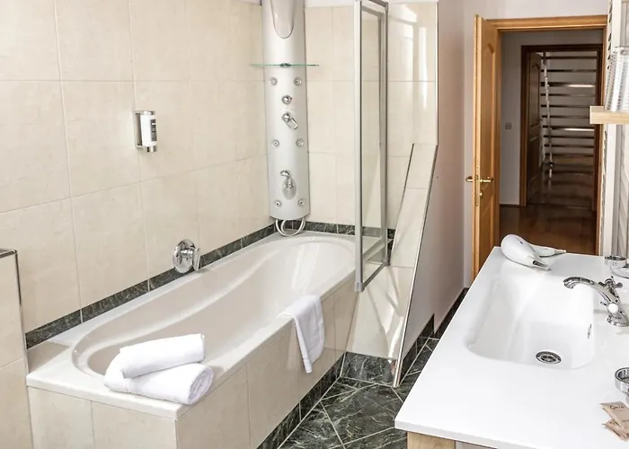 Graf Zeppelin 酒店 3*